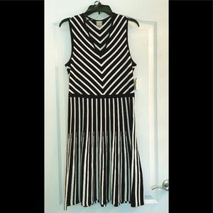 Anne Klein Retro Style Dress